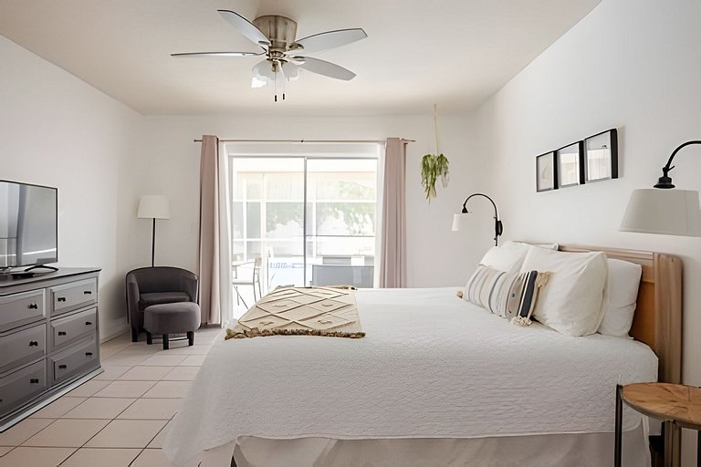 Short Term Vacation Rental Pool Home near Disney & malls
