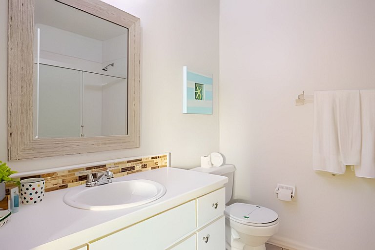 Short Term Vacation Rental Pool Home near Disney & malls