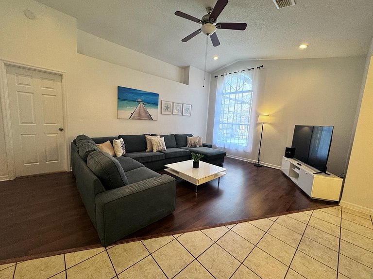 Centrally Located Pool Home near Disney, Malls