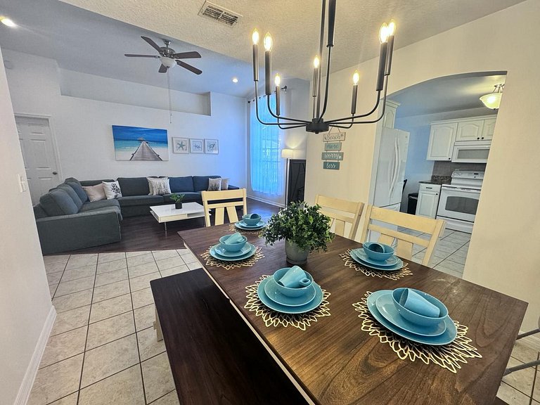 Centrally Located Pool Home near Disney, Malls
