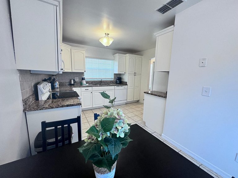 Centrally Located Pool Home near Disney, Malls