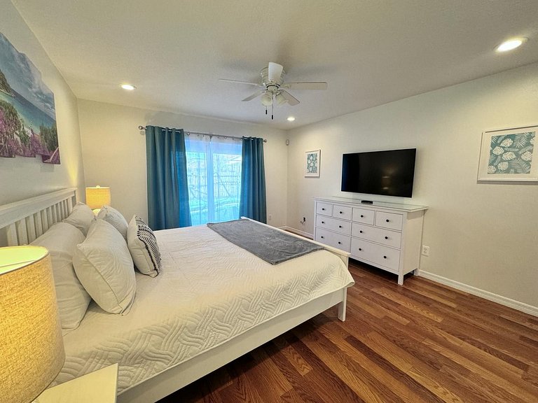 Centrally Located Pool Home near Disney, Malls