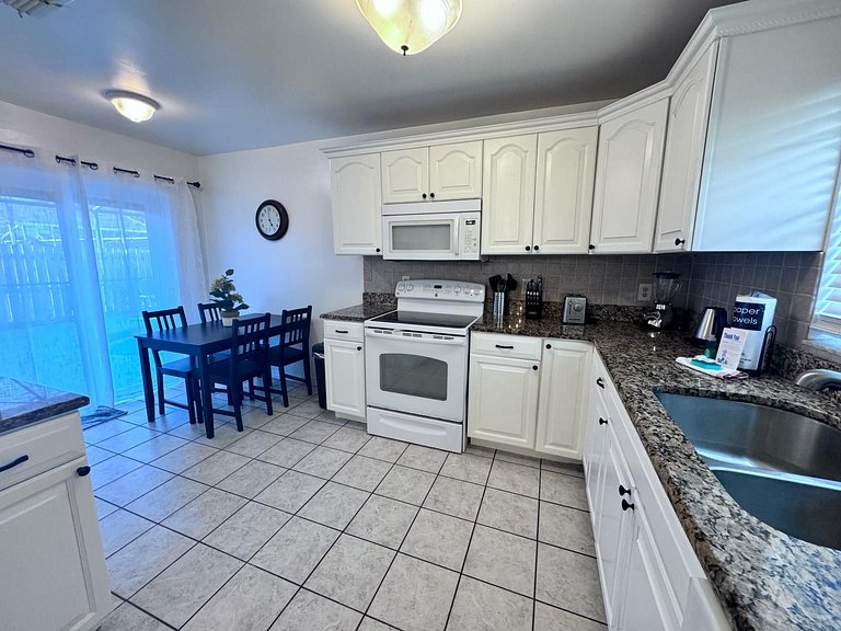 Centrally Located Pool Home near Disney, Malls