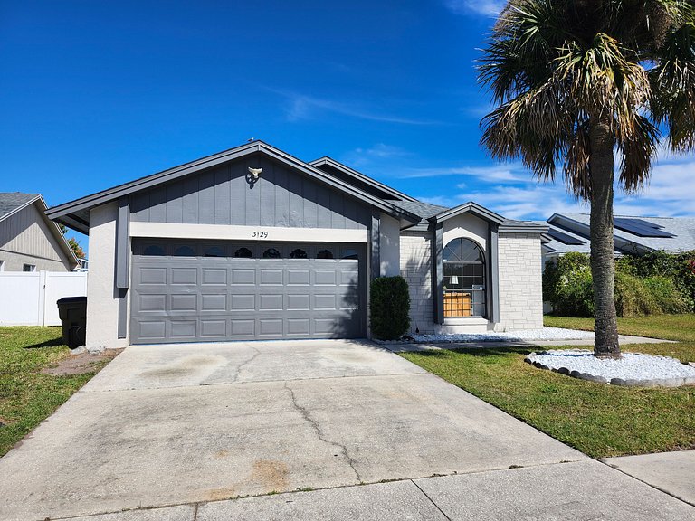 Centrally Located Pool Home near Disney, Malls