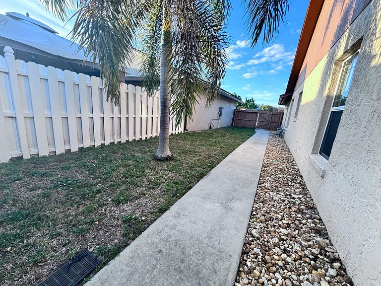 Central Located Pool Home near Disney & Malls