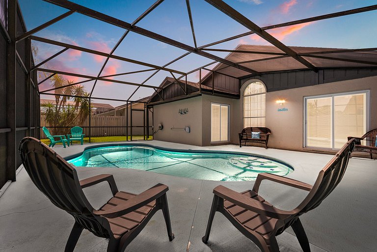 10 Minutes to Disney! 3BD Villa with Pool and Game Room