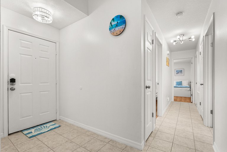 10 Minutes to Disney! 3BD Villa with Pool and Game Room
