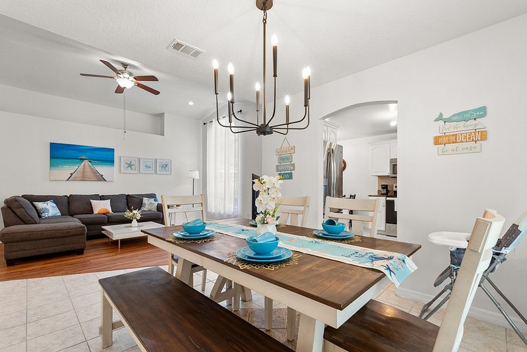 10 Minutes to Disney! 3BD Villa with Pool and Game Room