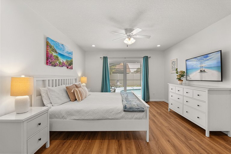 10 Minutes to Disney! 3BD Villa with Pool and Game Room