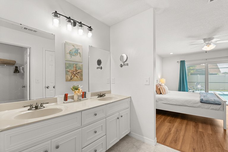 10 Minutes to Disney! 3BD Villa with Pool and Game Room