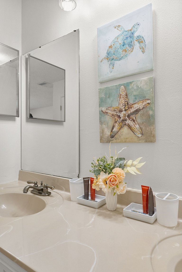 10 Minutes to Disney! 3BD Villa with Pool and Game Room