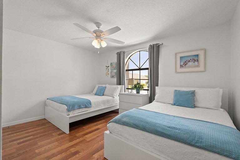 10 Minutes to Disney! 3BD Villa with Pool and Game Room
