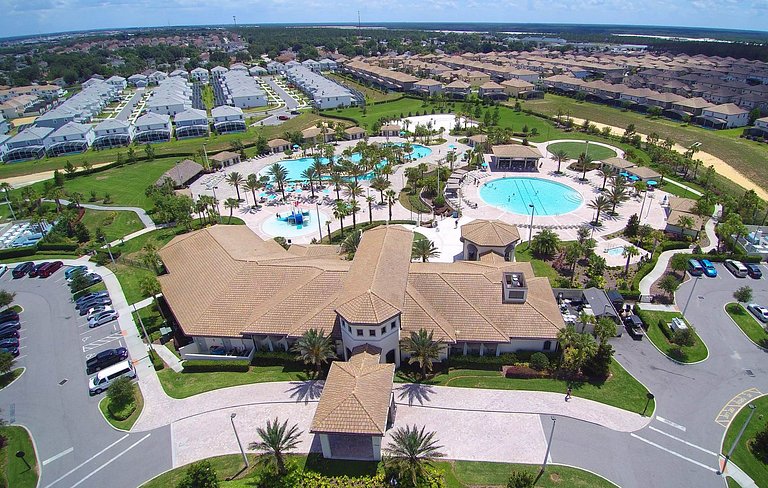 Champions Gate Pool, Games Themed Villa near Disney & Dine