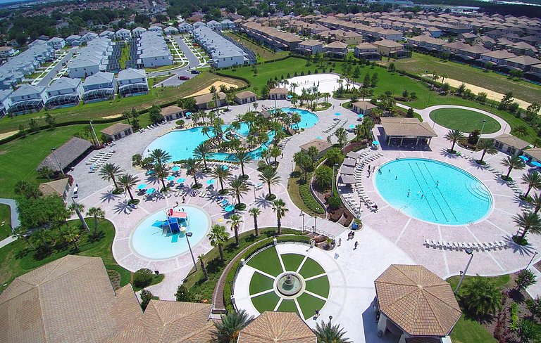 Champions Gate Pool, Games Themed Villa near Disney & Dine