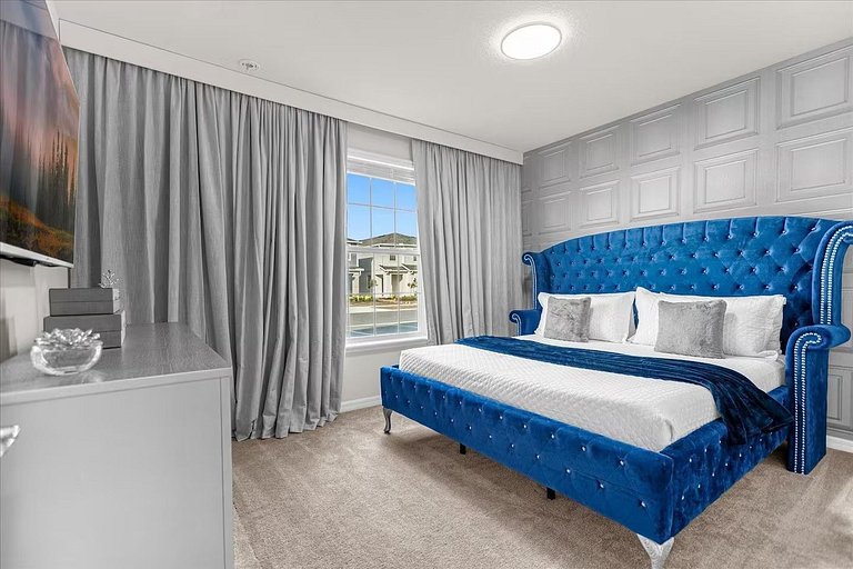 Windsor Island 5BR Villa w/ Pool & Arcade