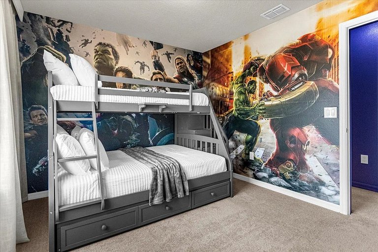 Windsor Island 5BR Villa w/ Pool & Arcade