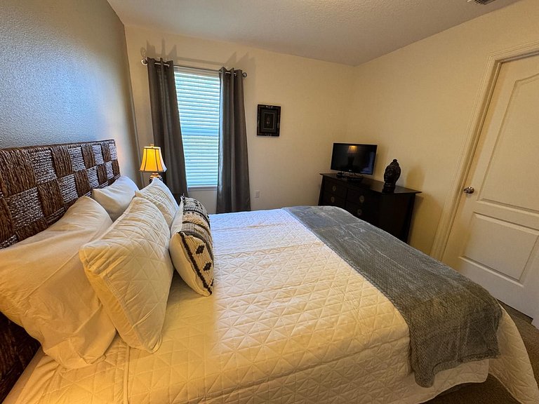 4BR Family Pool Home Minutes from Disney