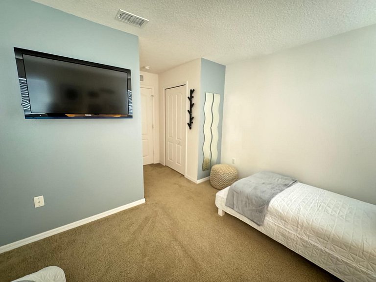 4BR Family Pool Home Minutes from Disney