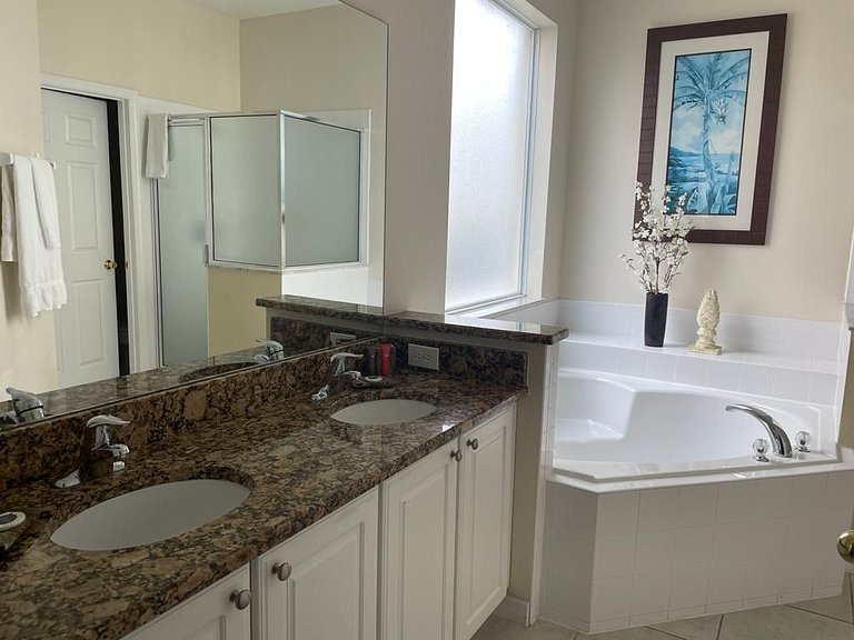 Emerald Island Resort w/ Pool & Game Room