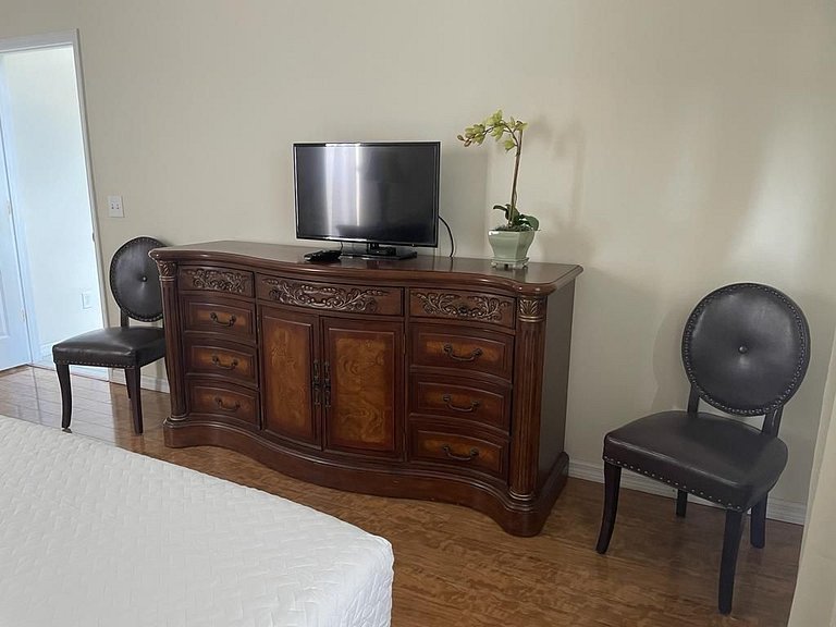 Emerald Island Resort w/ Pool & Game Room