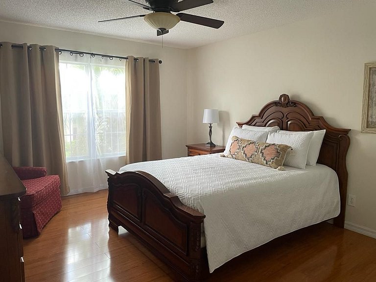 Emerald Island Resort w/ Pool & Game Room