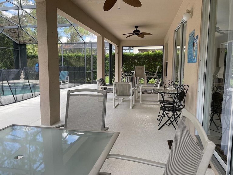 Emerald Island Resort w/ Pool & Game Room