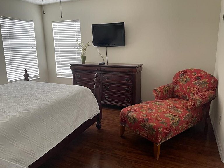 Emerald Island Resort w/ Pool & Game Room