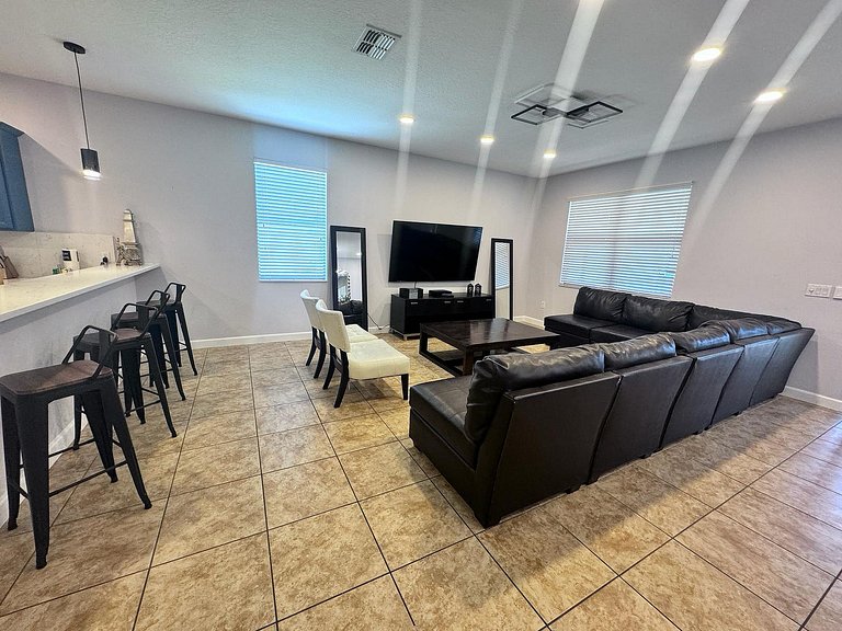 Champions Gate Pool, Games Themed Villa near Disney & Dine