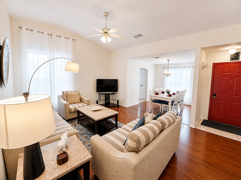 Center Located Short Term Vacation Disney Pool Home & malls