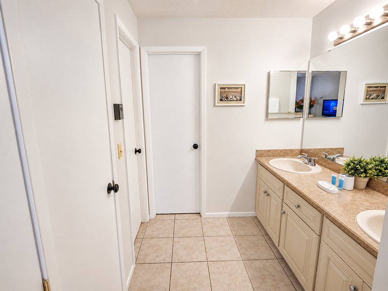 Center Located Short Term Vacation Disney Pool Home & malls