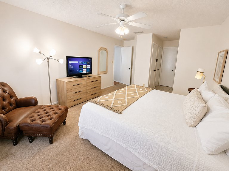 Center Located Short Term Vacation Disney Pool Home & malls