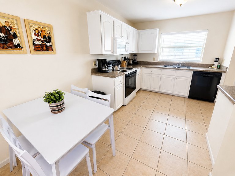 Center Located Short Term Vacation Disney Pool Home & malls