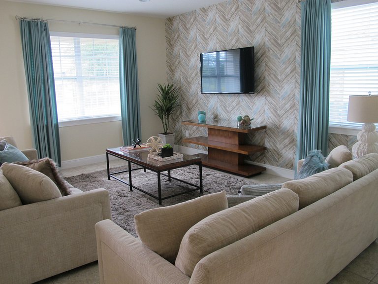 Luxury Pool Home Minutes to Disney